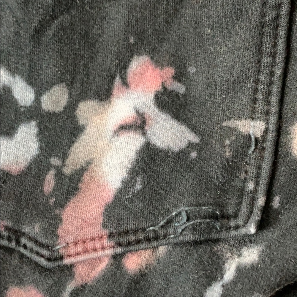 Tie dyed jeggings—super on trend for spring! - Picture 5 of 6
